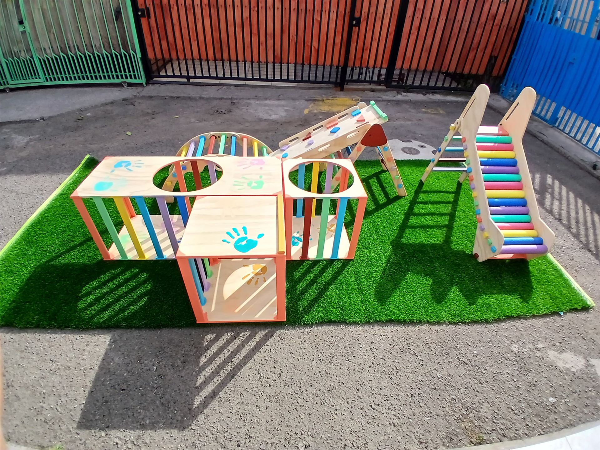 Plaza Estilo Montessori